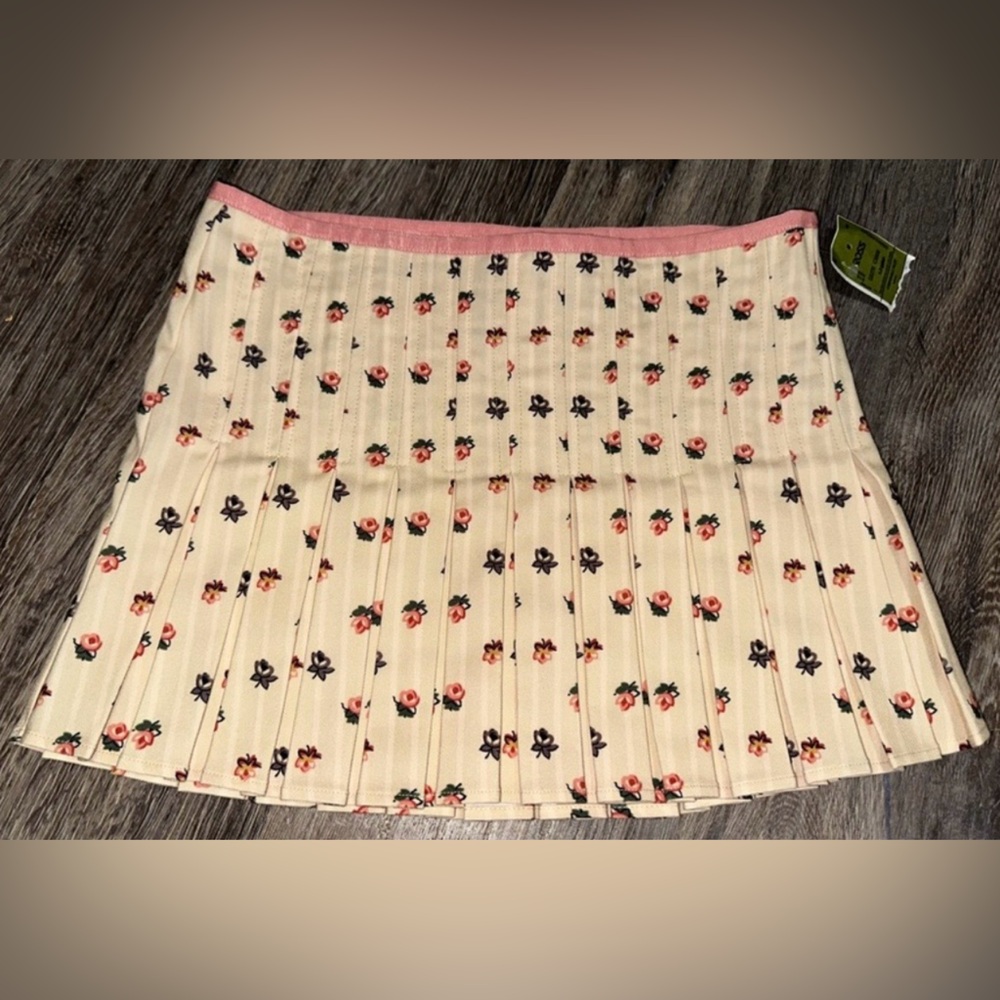 NWT Kimchi Blue Light Peach Floral Boho Pleaded Side Zip Cottagecore Mini Skirt